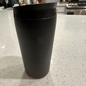 Uniqlo Black stainless tumbler 16oz